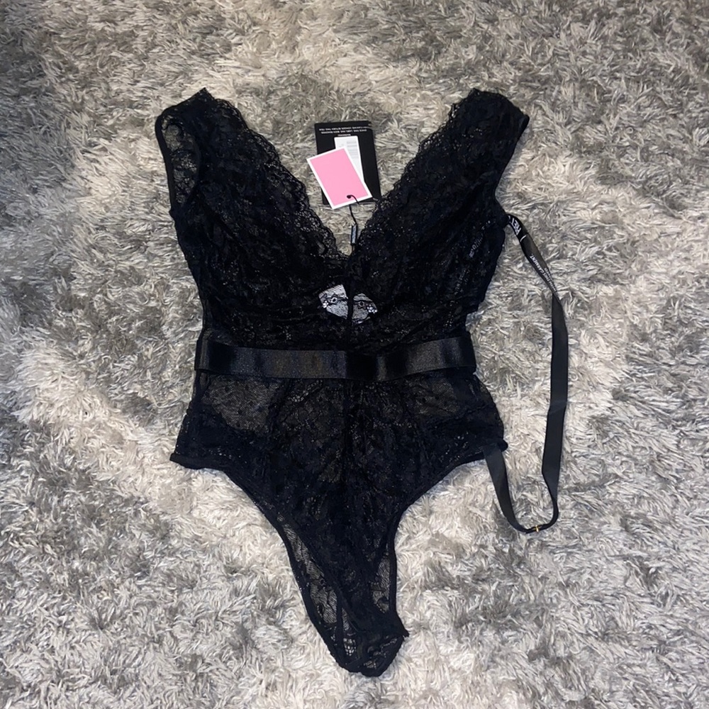 Prettylittlething black lace bodysuit